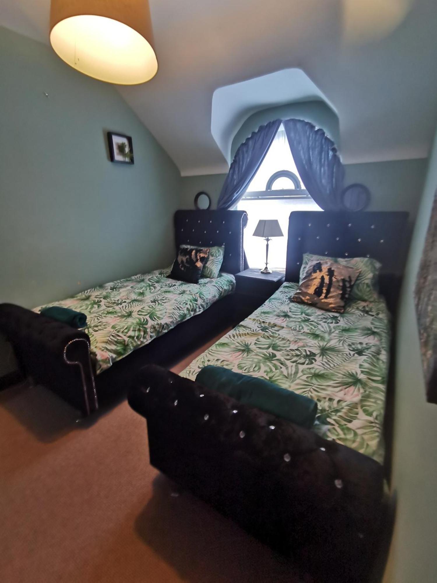 Palm Cove Bundoran Luxurious Sea View Balcony Free Wifi Netflix Sleeps 5 Apartment Екстериор снимка